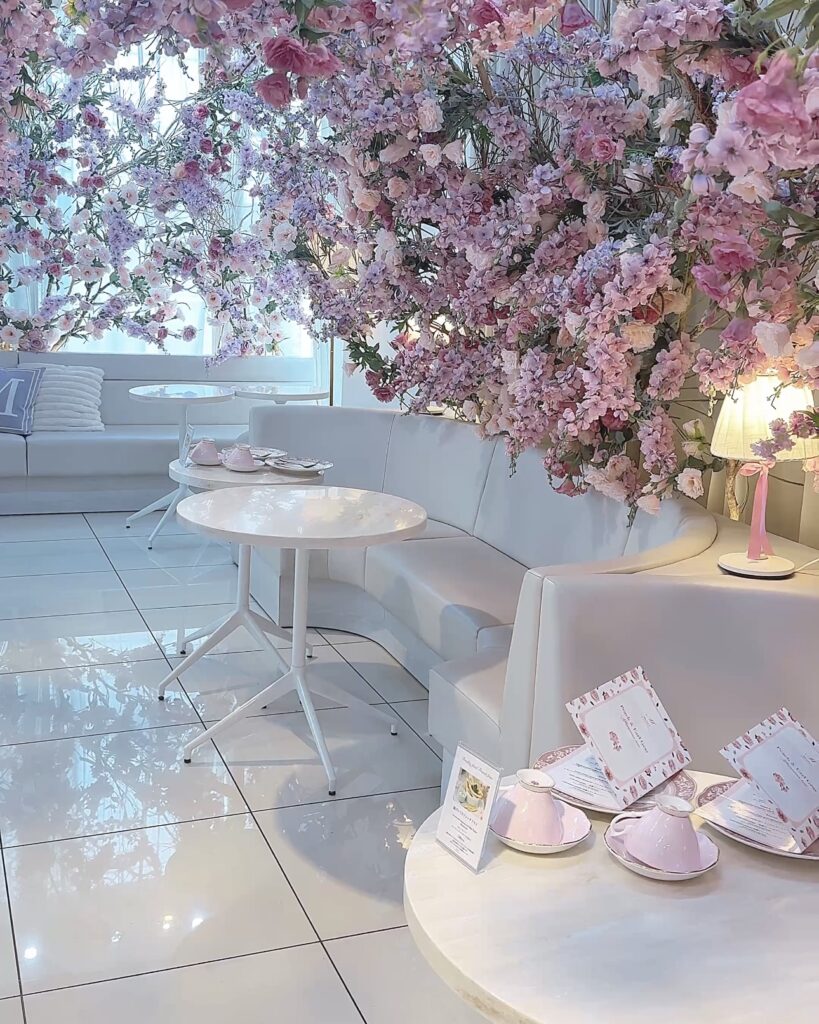 【表参道カフェ2025】MOSKA by GingerGarden|季節で変わるお花に囲まれたアフタヌーンティー