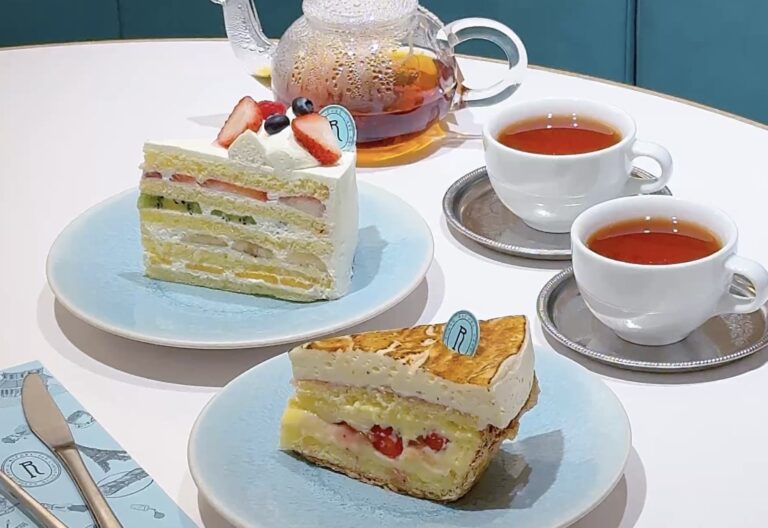 新宿RITUELの大きなフルーツケーキ