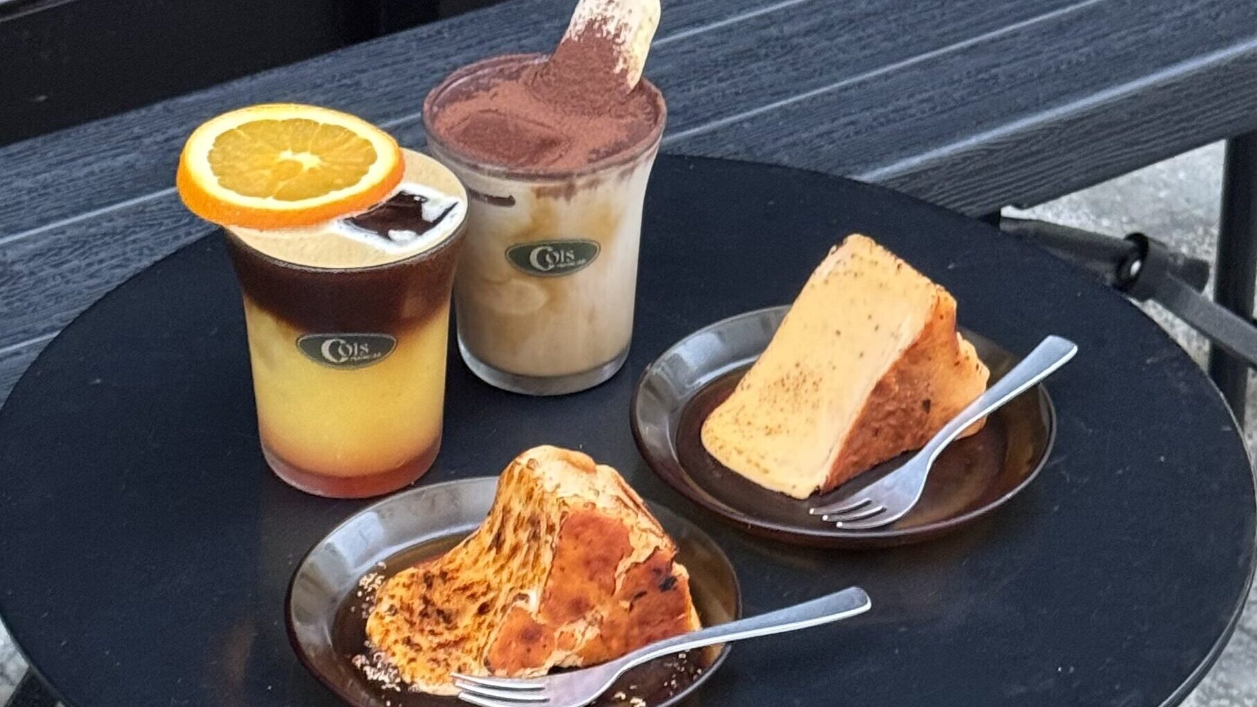 cois espresso club新宿御苑のバスチーとエスプレッソドリンク