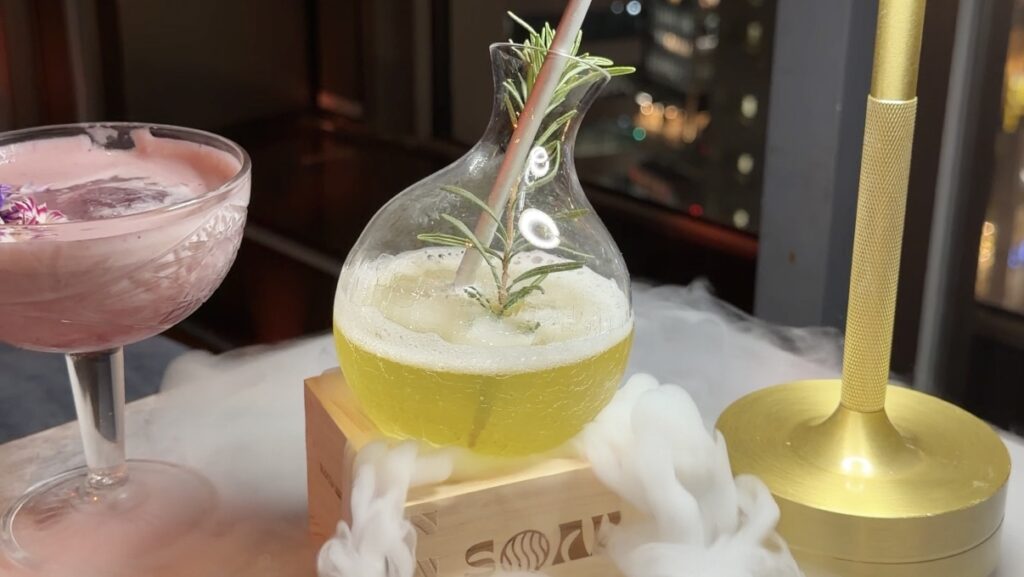 SOAKのオリジナルカクテル。こだわりのアルコールメニューが豊富