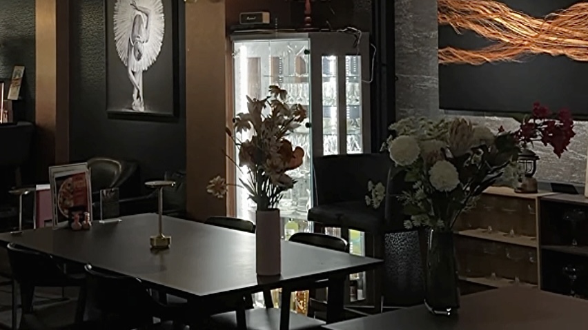 黒を基調としたシックな空間が魅力のTHE BAR 渋谷 by YOLO