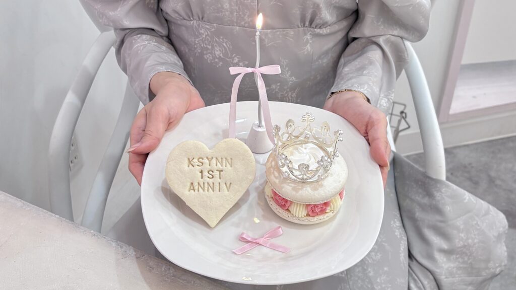 Cafe Ksyn'n吉祥寺の韓国風バースデープレートとレインボーチーズケーキ