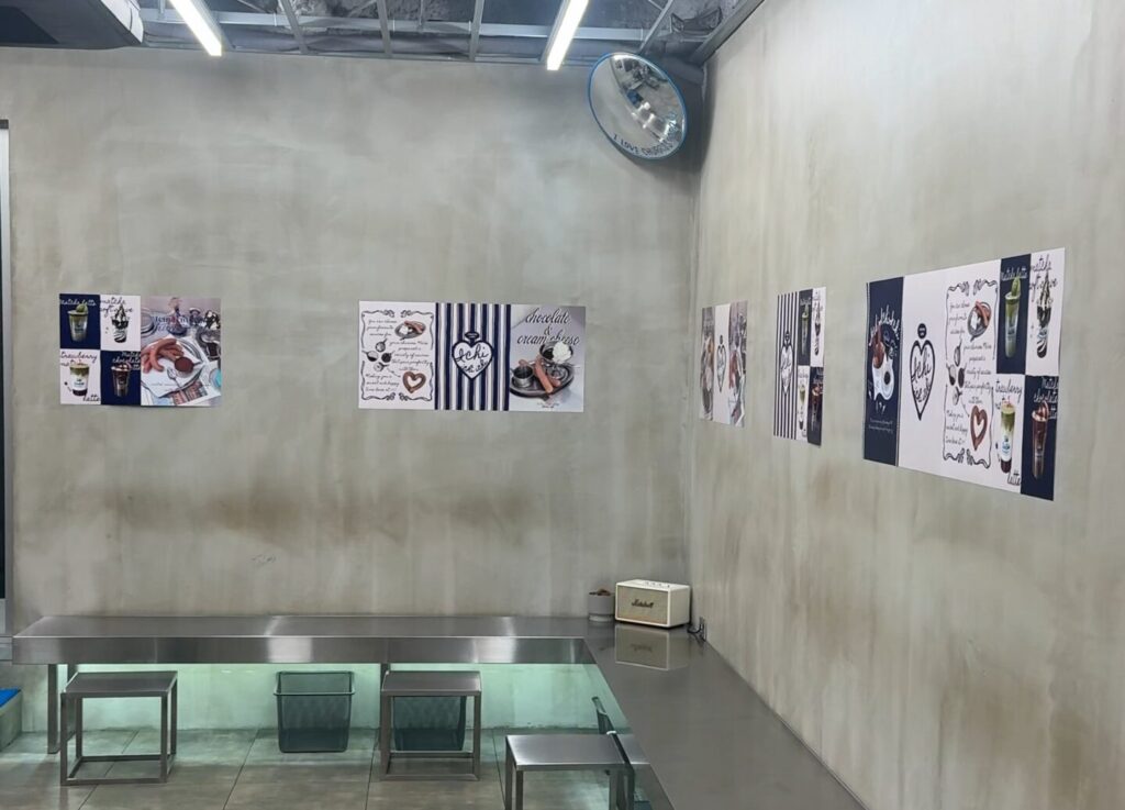 111 CHURROS新大久保でドバイもちクッキー実食!無機質カフェで楽しむ韓国トレンドスイーツ