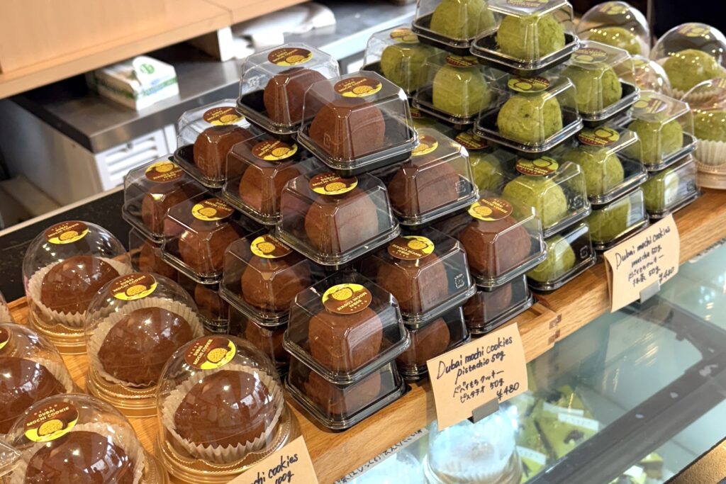 OKUDO CAFE 大久堂のドバイもちクッキー（ドバイチョコ餅）ピスタチオと抹茶