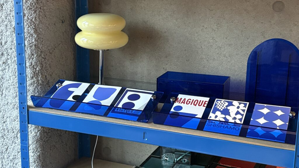 SHISHA CAFE ema. 渋谷店の店内ディスプレイ