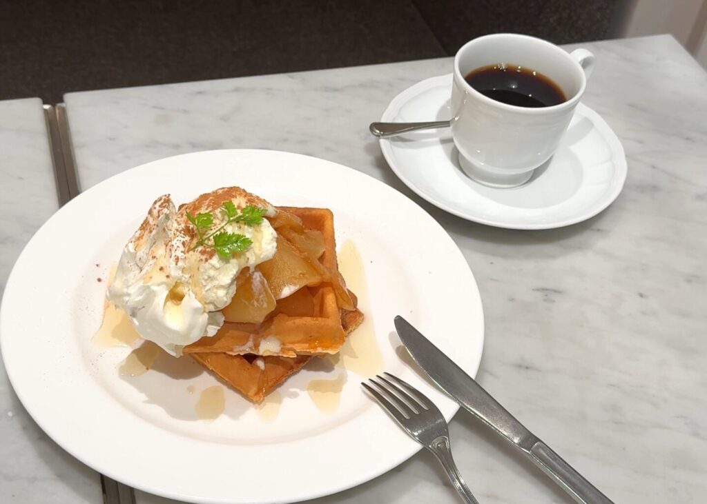 ノアカフェの絶品ワッフル