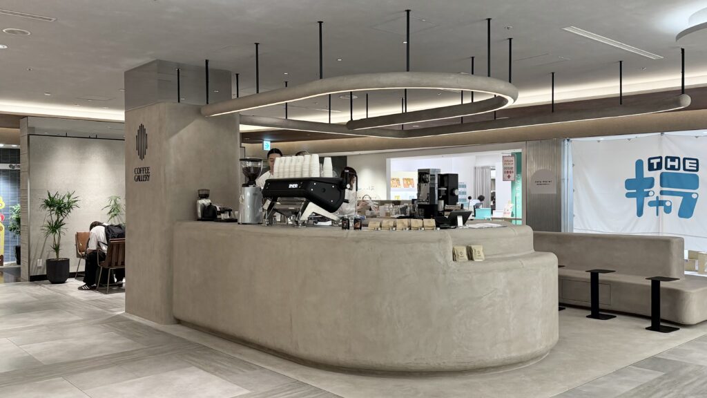 COFFEE GALLERYのお洒落すぎる無機質カフェな店内