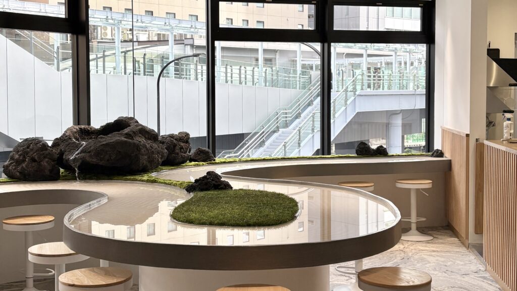 RURU渋谷の全席水テーブル