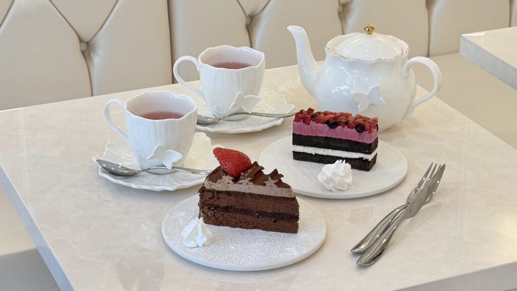 2026年3月10日 新大久保ニューオープンした韓国カフェCAFE IVORY