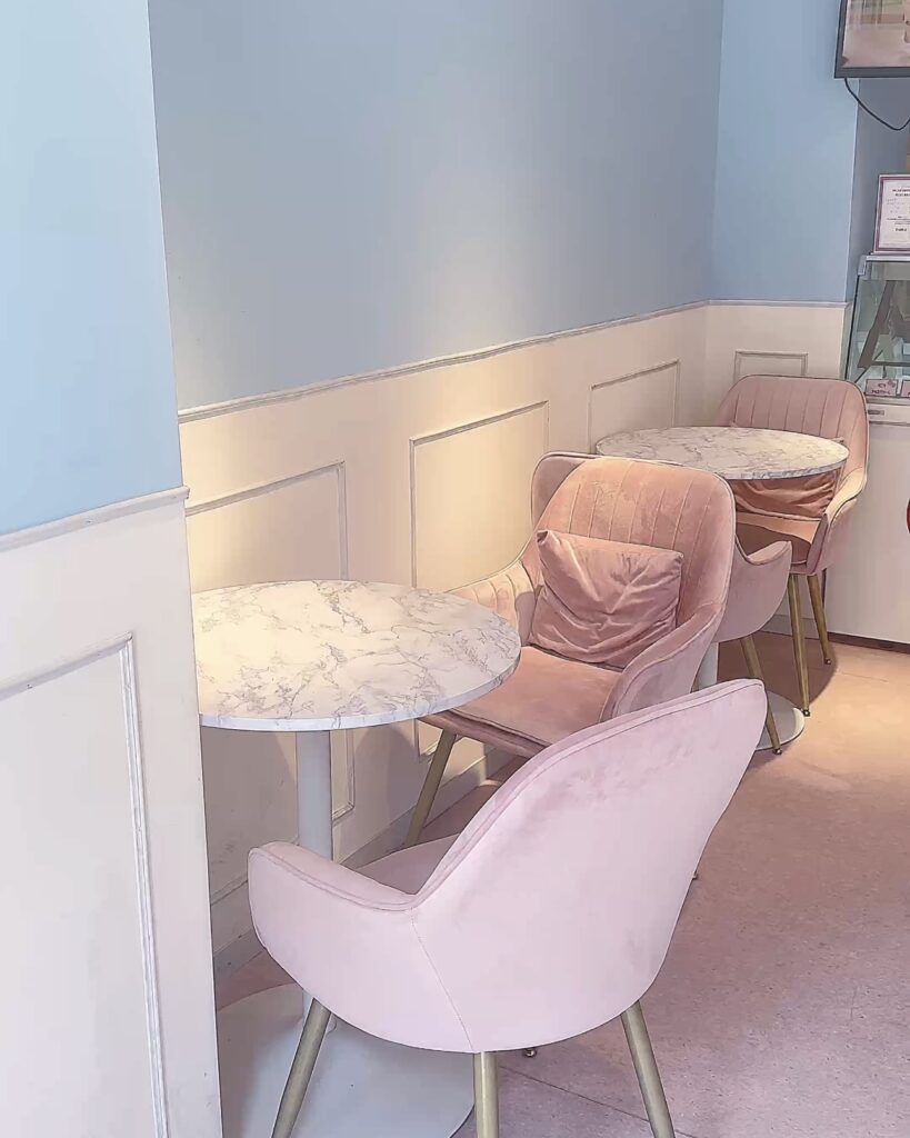 Dear petimell（ディア プティメル）の店内