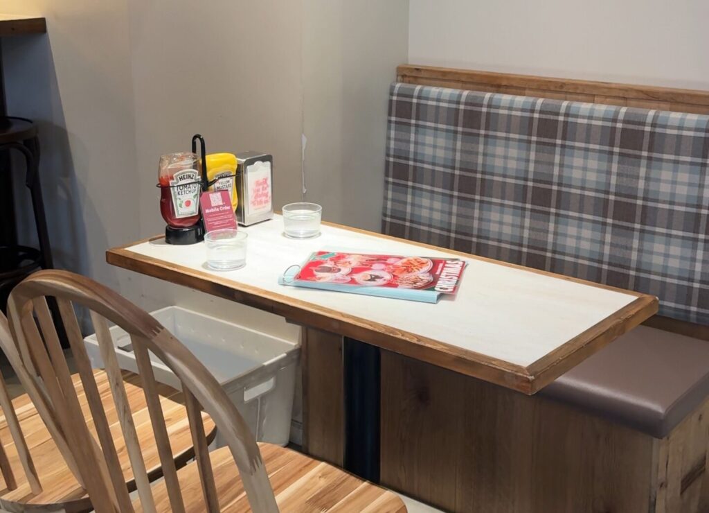 HohokamDINERの店内