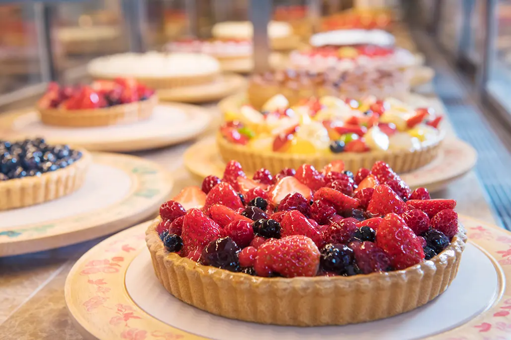 キルフェボン 東京ドームシティ店の華やかなタルト
